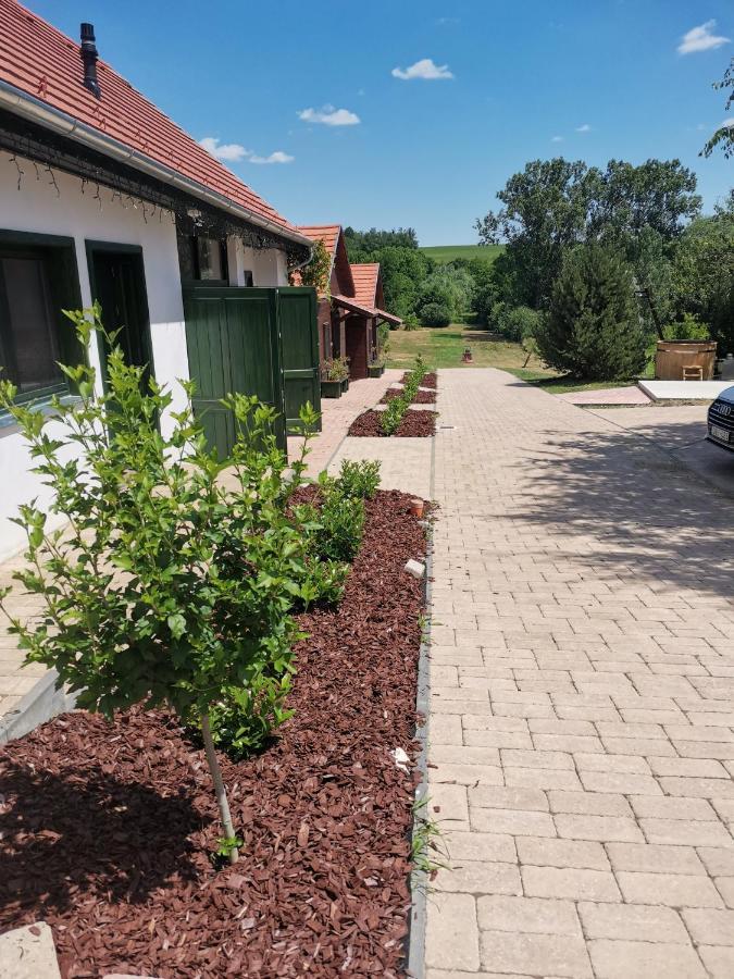 Novak Porta Vendeghaz-Tab, Zala Lägenhet Exteriör bild